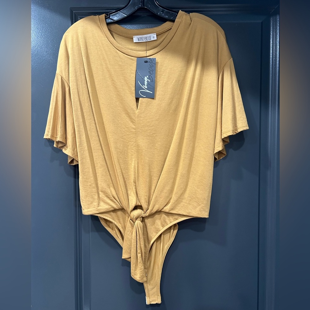 Super cute and flattering bodysuit